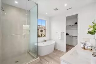 122 Glydon, Irvine, CA 92618 - Photo 23