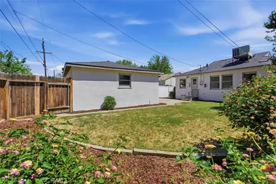 2715 Cedar, Bakersfield, CA 93301 - Photo 39