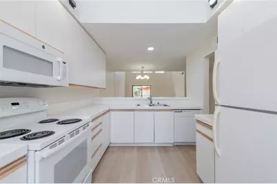 46 Villa Point, Newport Beach, CA 92660 - Photo 11