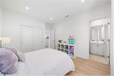 246 Canterbury, Irvine, CA 92618 - Photo 45