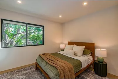 24245 Hatteras, Woodland Hills, CA 91367 - Photo 45