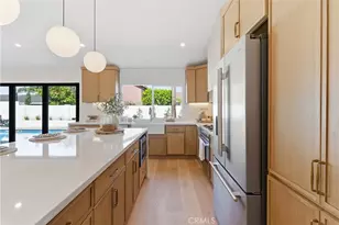 20682 Queens Park Ln, Huntington Beach, CA 92646 - Photo 11