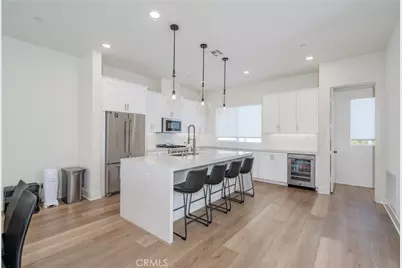 2190 Skylar, Tustin, CA 92782 - Photo 13