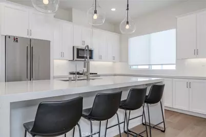 2190 Skylar, Tustin, CA 92782 - Photo 17