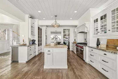 524 W Oceanfront, Newport Beach, CA 92661 - Photo 9
