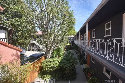 1334 E 1st Street #12, Long Beach, CA 90802 - Photo 9