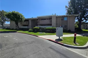 8777 Coral Springs Ct, Huntington Beach, CA 92646 - Photo 35