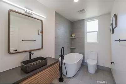 712 Chestnut Avenue, Los Angeles, CA 90042 - Photo 11