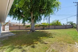 8662 Royer Cir, Huntington Beach, CA 92647 - Photo 3