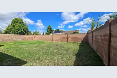 2177 W Midwood, Anaheim, CA 92804 - Photo 9