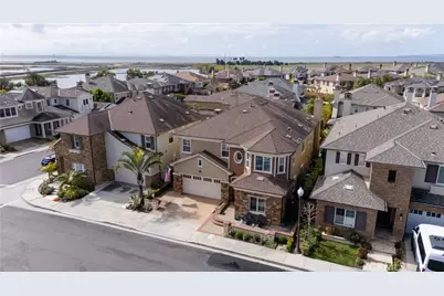 17491 Oakbluffs Lane, Huntington Beach, CA 92649 - Photo 59