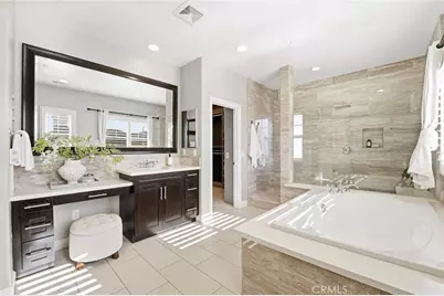 17491 Oakbluffs Lane, Huntington Beach, CA 92649 - Photo 37