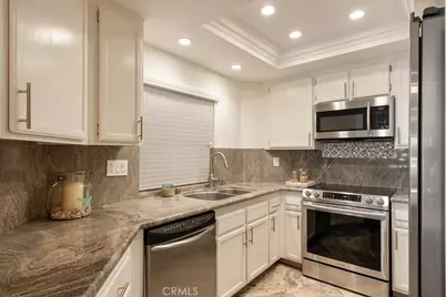 400 Lake #105, Huntington Beach, CA 92648 - Photo 13