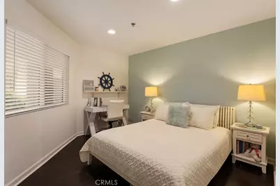 400 Lake #105, Huntington Beach, CA 92648 - Photo 21