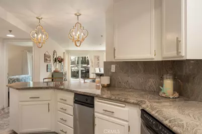400 Lake #105, Huntington Beach, CA 92648 - Photo 15