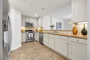 1726 S Bentley Ave, Los Angeles, CA 90025 - Photo 3