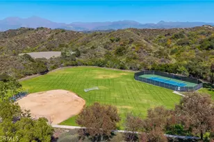 63 Poppyfield Ln, Rancho Santa Margarita, CA 92688 - Photo 69