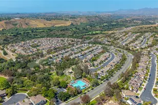 63 Poppyfield Ln, Rancho Santa Margarita, CA 92688 - Photo 53