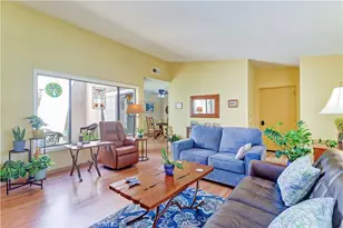 8566 Fallbrook Cir 706-B, Huntington Beach, CA 92646 - Photo 5