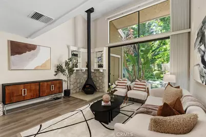 204 Pineview, Irvine, CA 92620 - Photo 5