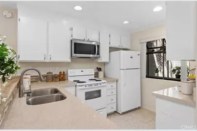 204 Pineview, Irvine, CA 92620 - Photo 11