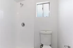 7307 Tyrone Ave, Van Nuys, CA 91405 - Photo 17