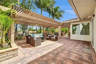 2 Featherwood, Irvine, CA 92612 - Photo 3