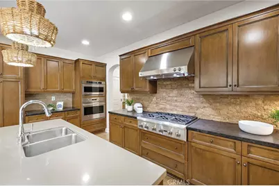 122 Catalonia, Irvine, CA 92618 - Photo 29