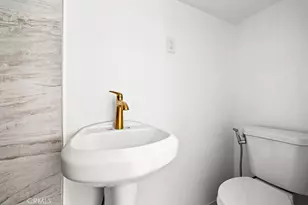 1347 Atlantic, Long Beach, CA 90813 - Photo 31