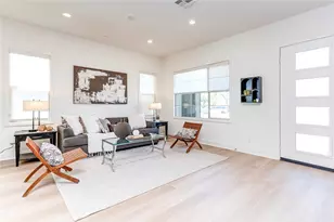 168 Scale, Irvine, CA 92618 - Photo 17