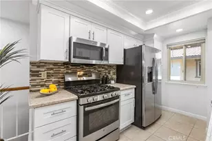 25183 Oak Canyon, Lake Forest, CA 92630 - Photo 7