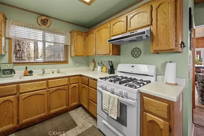 560 Lakewood Lane, Big Bear Lake, CA 92315 - Photo 15