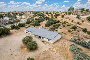 6861 Oak Hill Rd, Oak Hills, CA 92344 - Photo 29