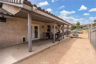 6861 Oak Hill Rd, Oak Hills, CA 92344 - Photo 27