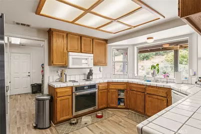 6861 Oak Hill Road, Oak Hills, CA 92344 - Photo 11