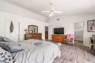 6861 Oak Hill Rd, Oak Hills, CA 92344 - Photo 17