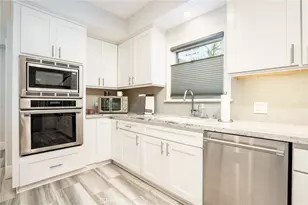 129 Dolphin, Seal Beach, CA 90740 - Photo 15