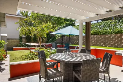 16541 Charleyville, Huntington Beach, CA 92649 - Photo 37