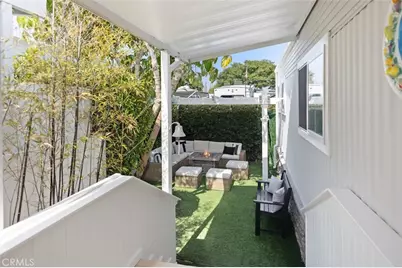 264 Mayflower, Newport Beach, CA 92660 - Photo 33