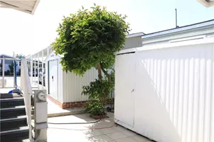 7850 Slater, Huntington Beach, CA 92647 - Photo 3