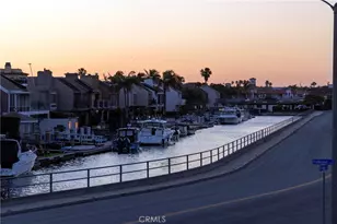 3242 Falkland, Huntington Beach, CA 92649 - Photo 39