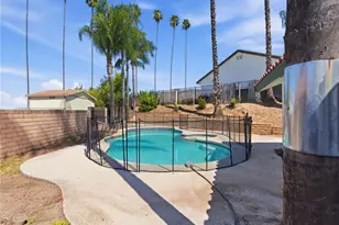 28813 Crimson Ct, Highland, CA 92346 - Photo 35