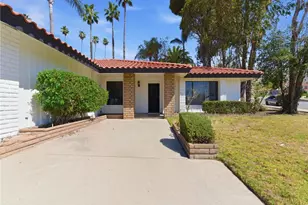 28813 Crimson Ct, Highland, CA 92346 - Photo 5