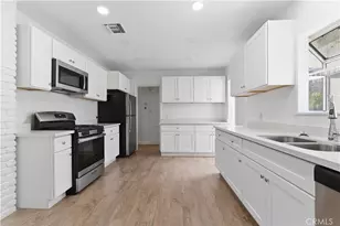 17363 Saticoy St, Northridge, CA 91325 - Photo 9