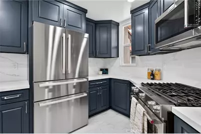 1400 Pacific Coast #305, Huntington Beach, CA 92648 - Photo 13