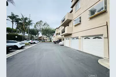 626 Lake Street #37, Huntington Beach, CA 92648 - Photo 3
