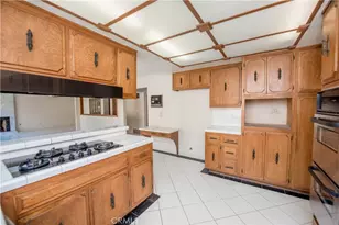 8571 Links, Buena Park, CA 90621 - Photo 11