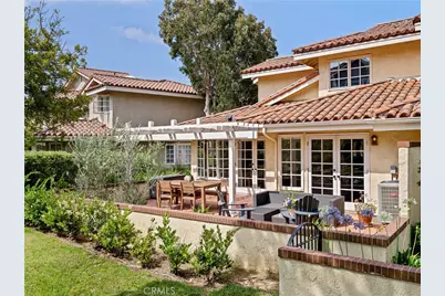 16 Sausalito, Manhattan Beach, CA 90266 - Photo 1
