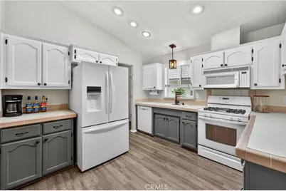 123 Madrid, Tustin, CA 92780 - Photo 15
