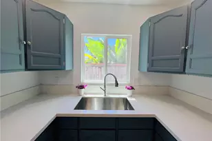 10372 Mariposa, South Gate, CA 90280 - Photo 9